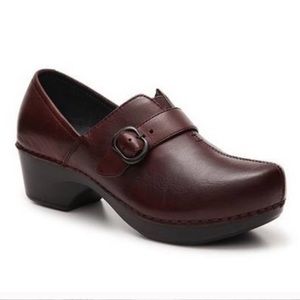 Woman’s Dansko Clogs